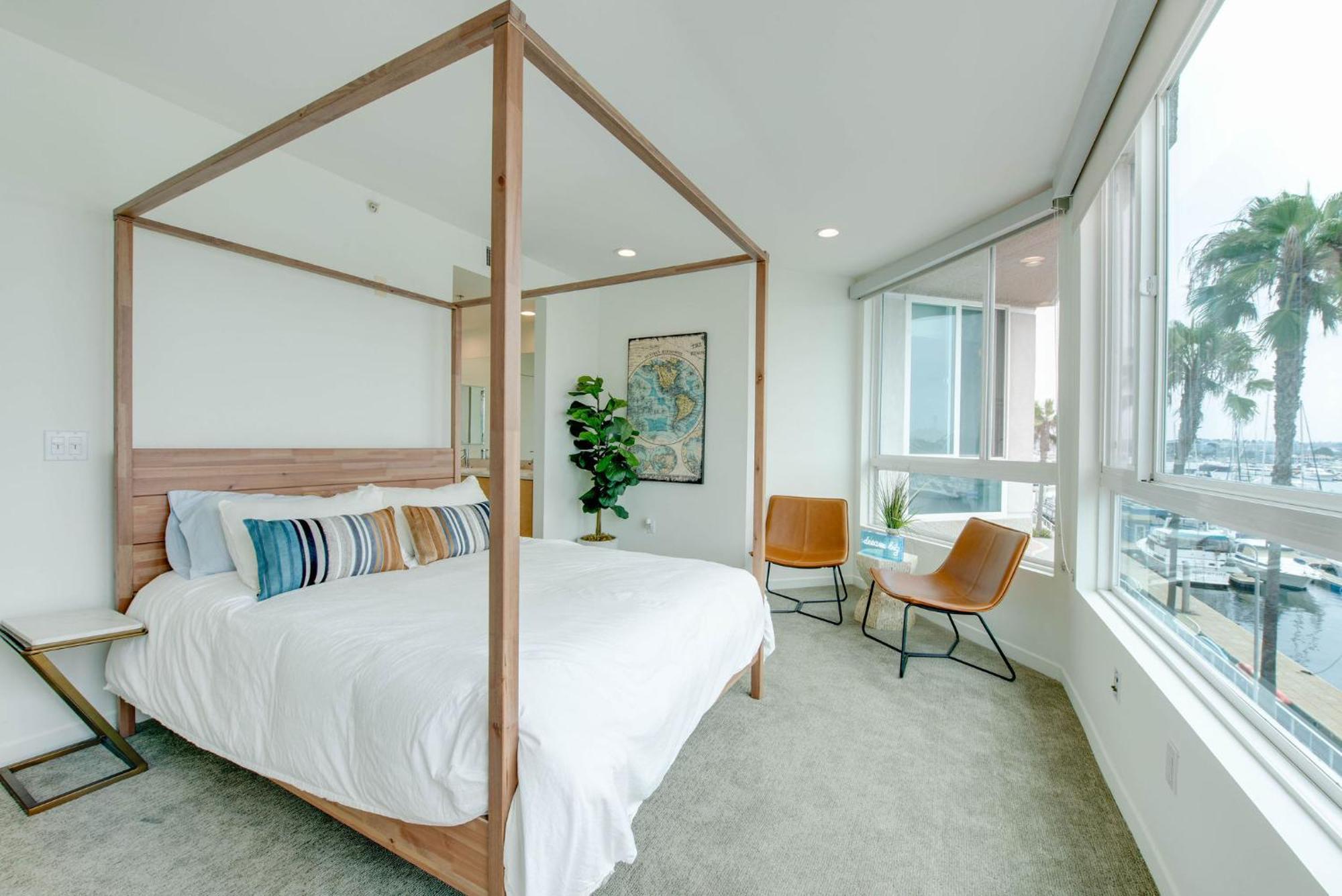 Wake Up On The Waters Edge * Los Angeles